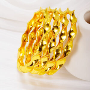 Exquisite Gold Plated Bangle DJ121