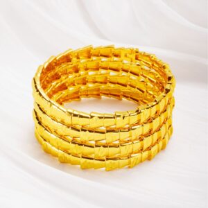 Exquisite Gold Plated Bangle DJ119