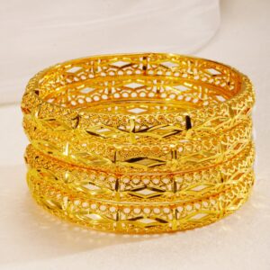 Exquisite Gold Plated Bangle DJ118
