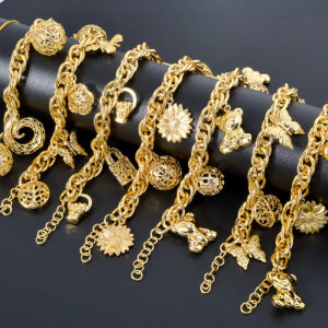 Exquisite Gold Plated Bangle DJ202